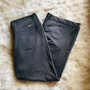 Nike Wide Leg Sweatpants Size M